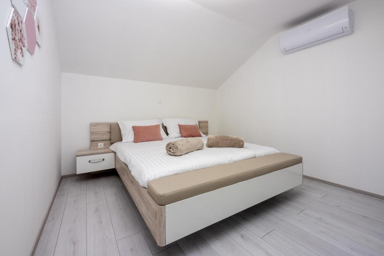 Villa Antani With Heated Pool, Sauna & Jacuzzi Crikvenica Ngoại thất bức ảnh