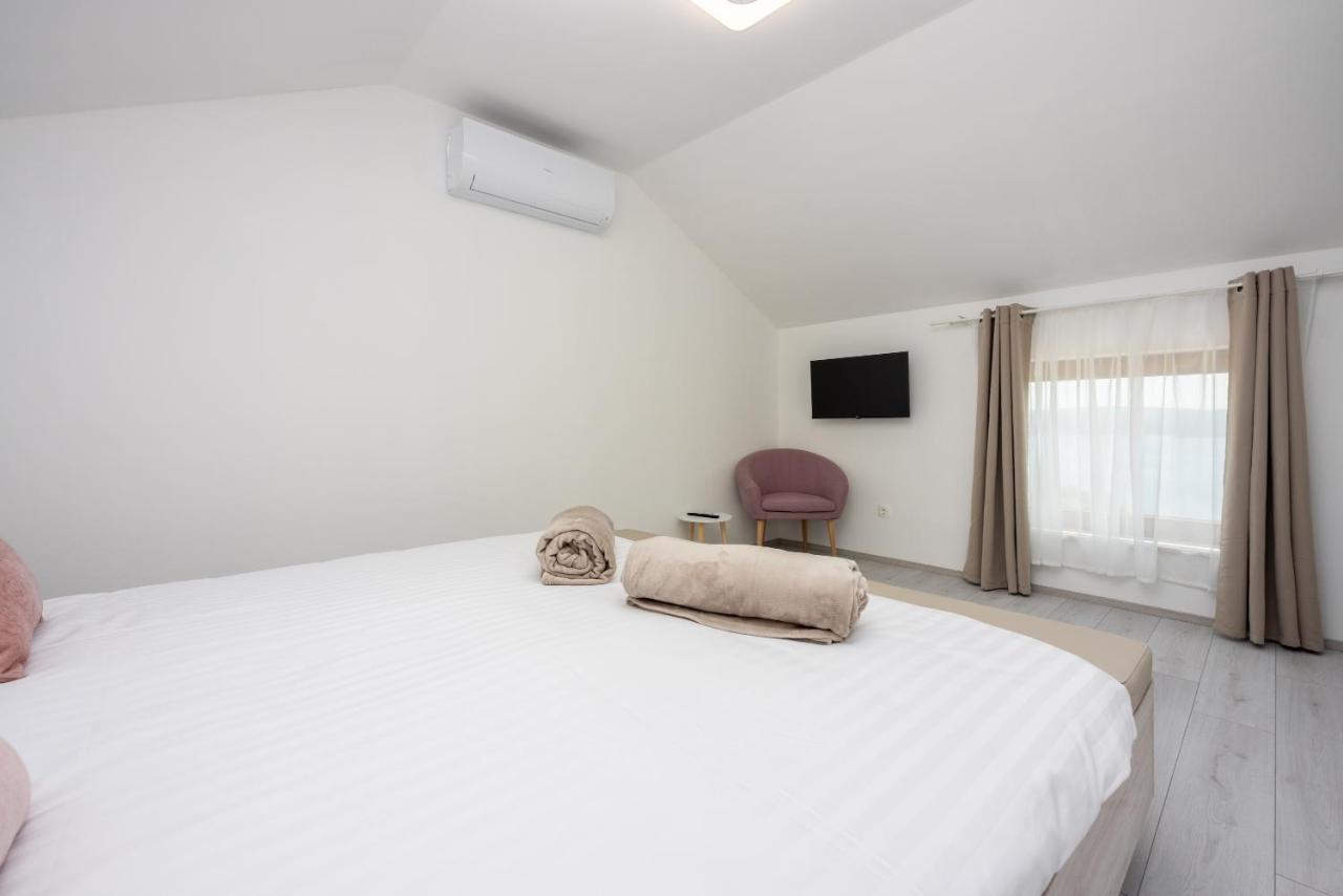 Villa Antani With Heated Pool, Sauna & Jacuzzi Crikvenica Ngoại thất bức ảnh