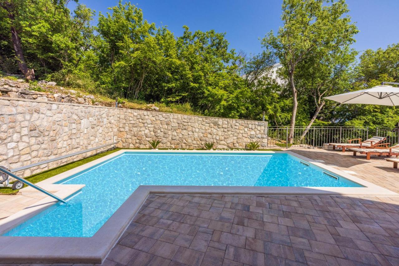 Villa Antani With Heated Pool, Sauna & Jacuzzi Crikvenica Ngoại thất bức ảnh
