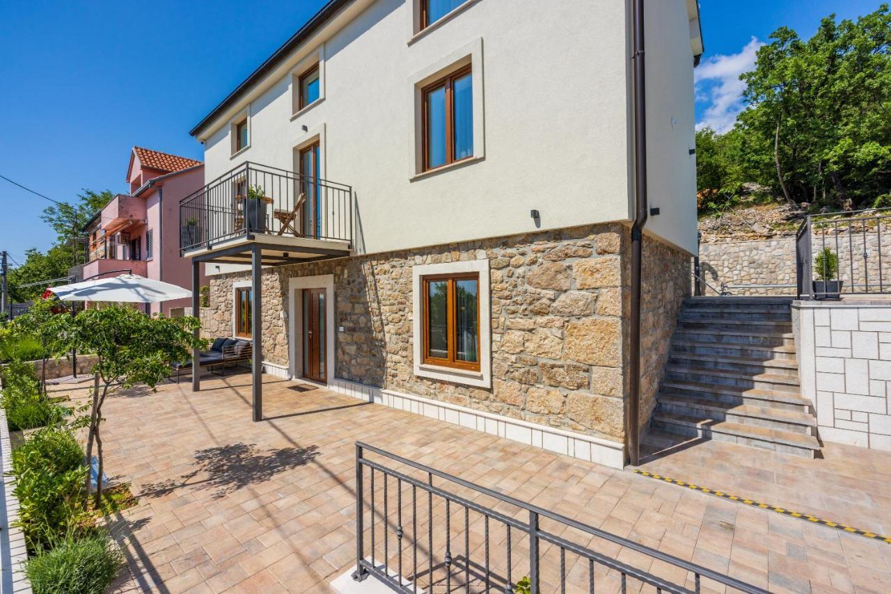 Villa Antani With Heated Pool, Sauna & Jacuzzi Crikvenica Ngoại thất bức ảnh